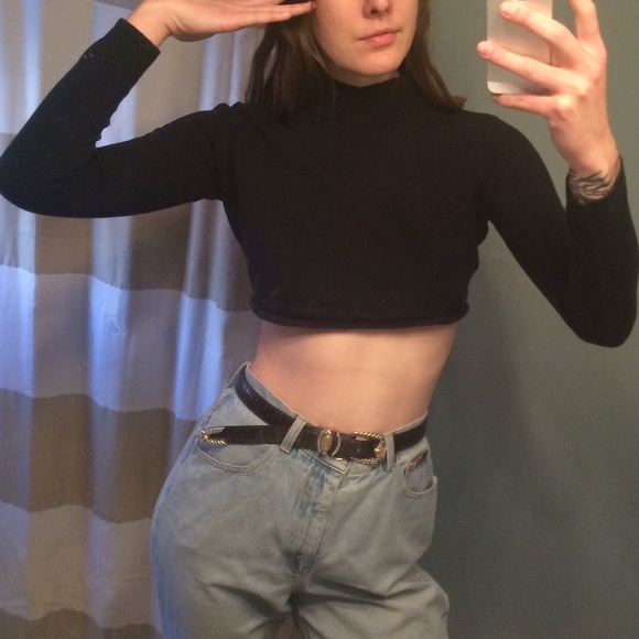 Super Cropped Mock Neck Top - Picture 3 of 4